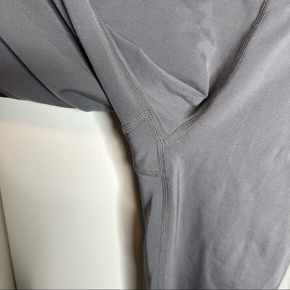 Athleta Spar Gray Colorblock High Rise 7/8 Tight Leggings Size Small - Picture 3 of 9